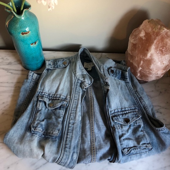 Lucky Brand denim vest ☘️ - Picture 2 of 4